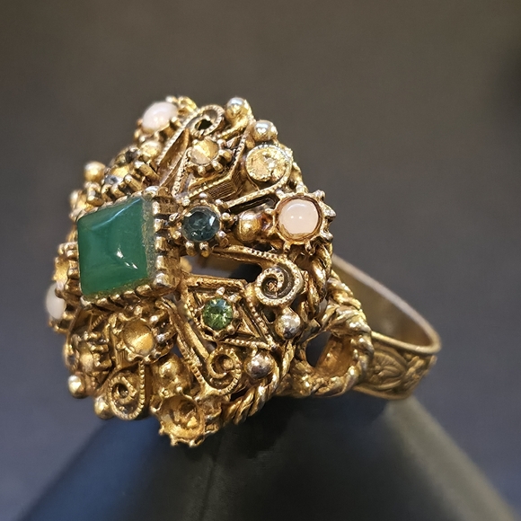 Florenza Jewelry - Vintage Florenza Style Czech Filigree Cocktail Ring - Emerald Green Art Glass